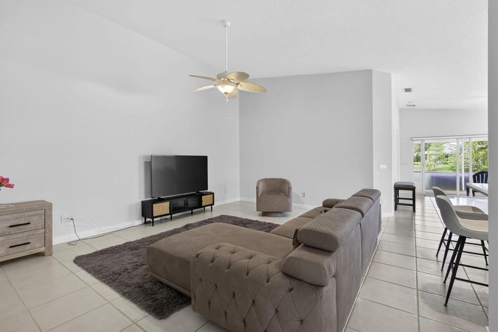 8154 Montserrat Place - Photo 17