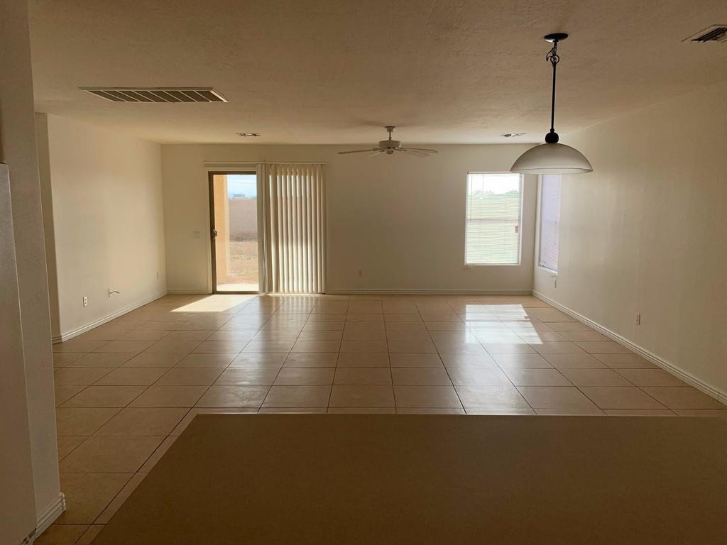43589 W Cowpath Road - Photo 3