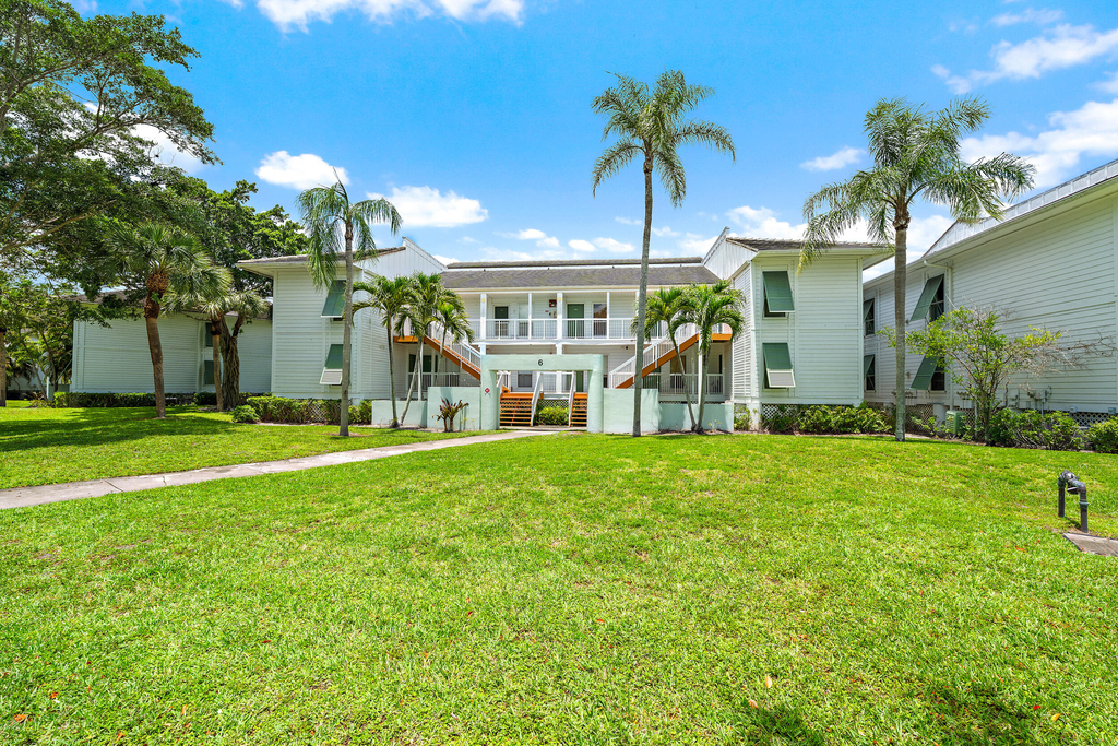 261 Cypress Point Drive - Photo 4