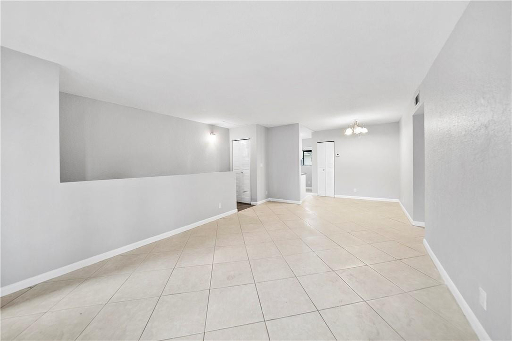 503 Gardens Drive - Photo 9