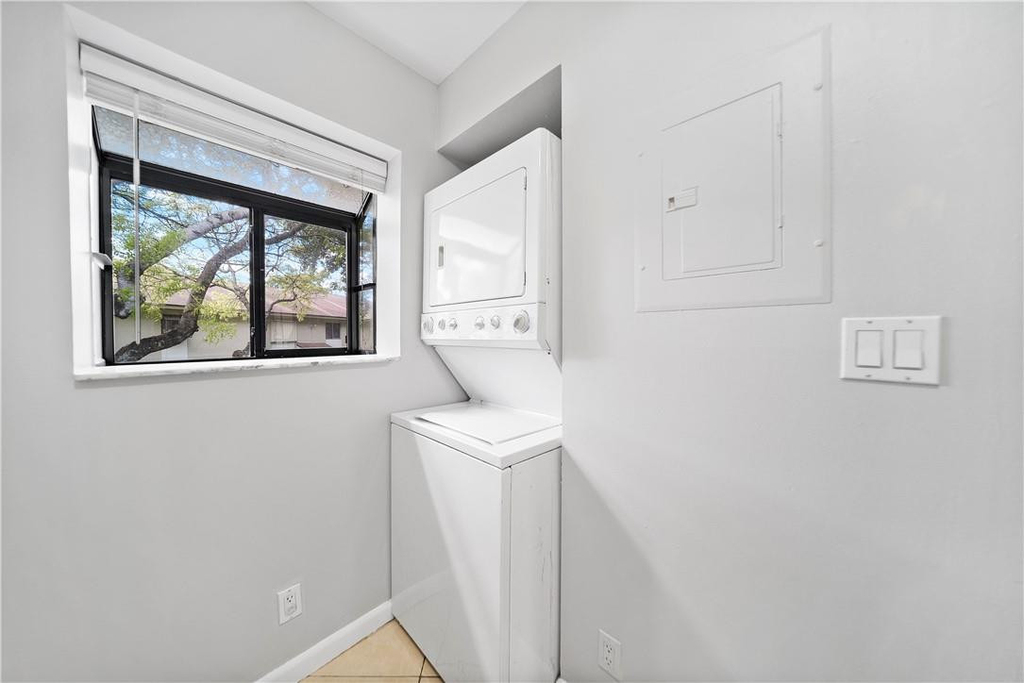 503 Gardens Drive - Photo 13