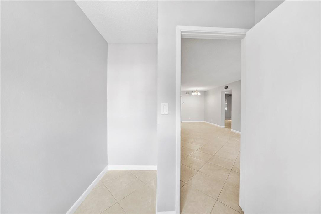503 Gardens Drive - Photo 11