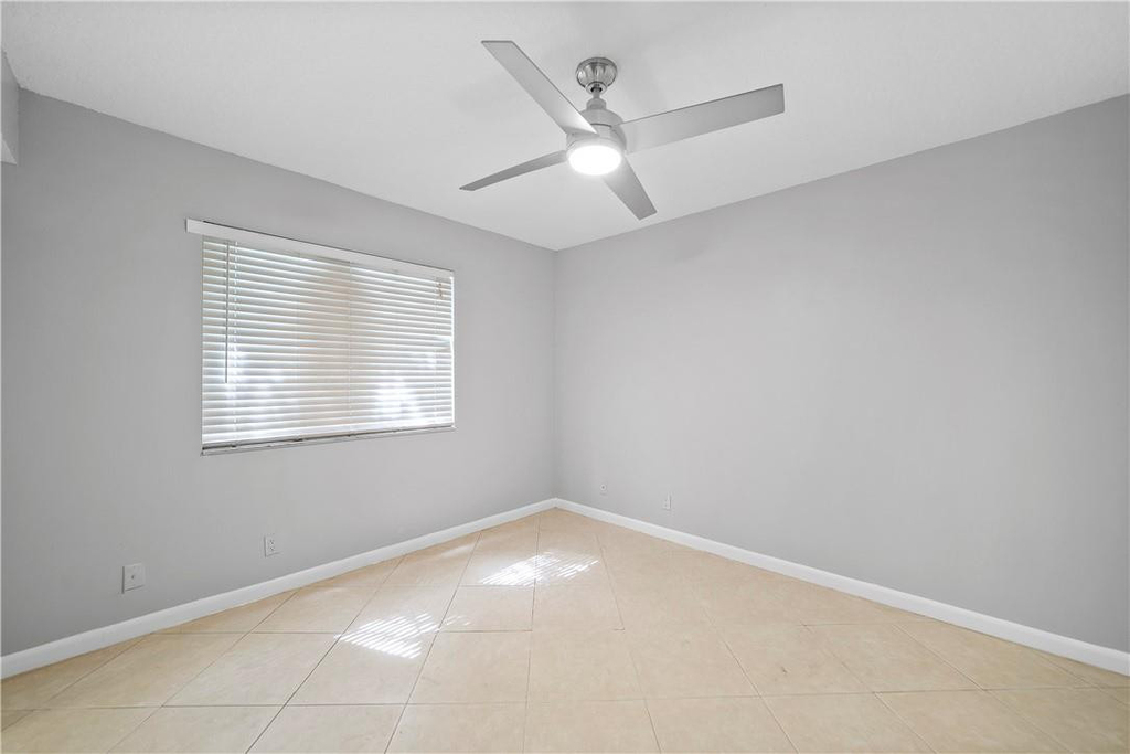 503 Gardens Drive - Photo 23