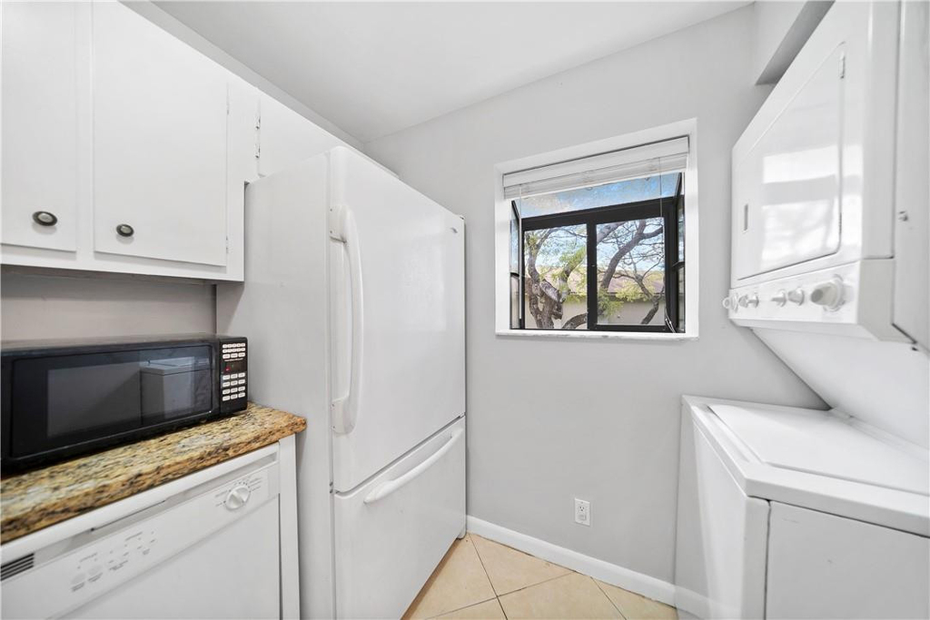 503 Gardens Drive - Photo 14