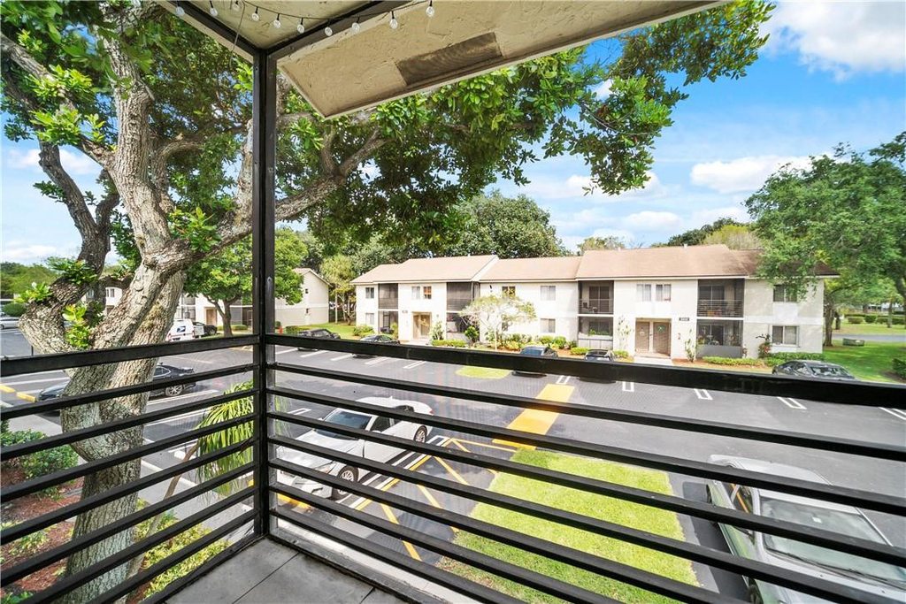 503 Gardens Drive - Photo 7