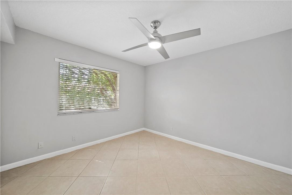 503 Gardens Drive - Photo 20