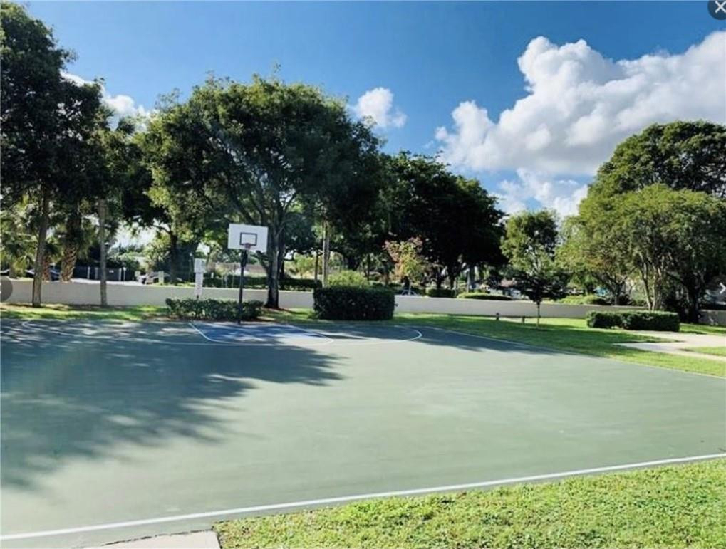 503 Gardens Drive - Photo 32