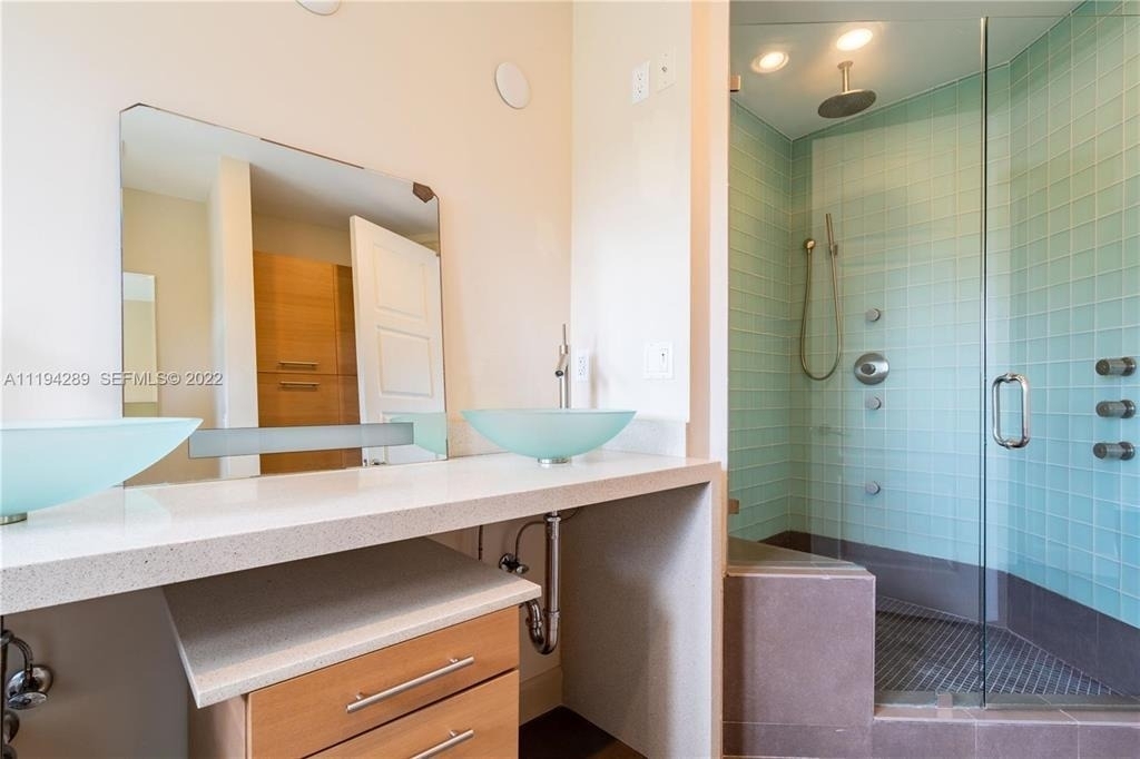 3121 Ne 26th Street - Photo 21