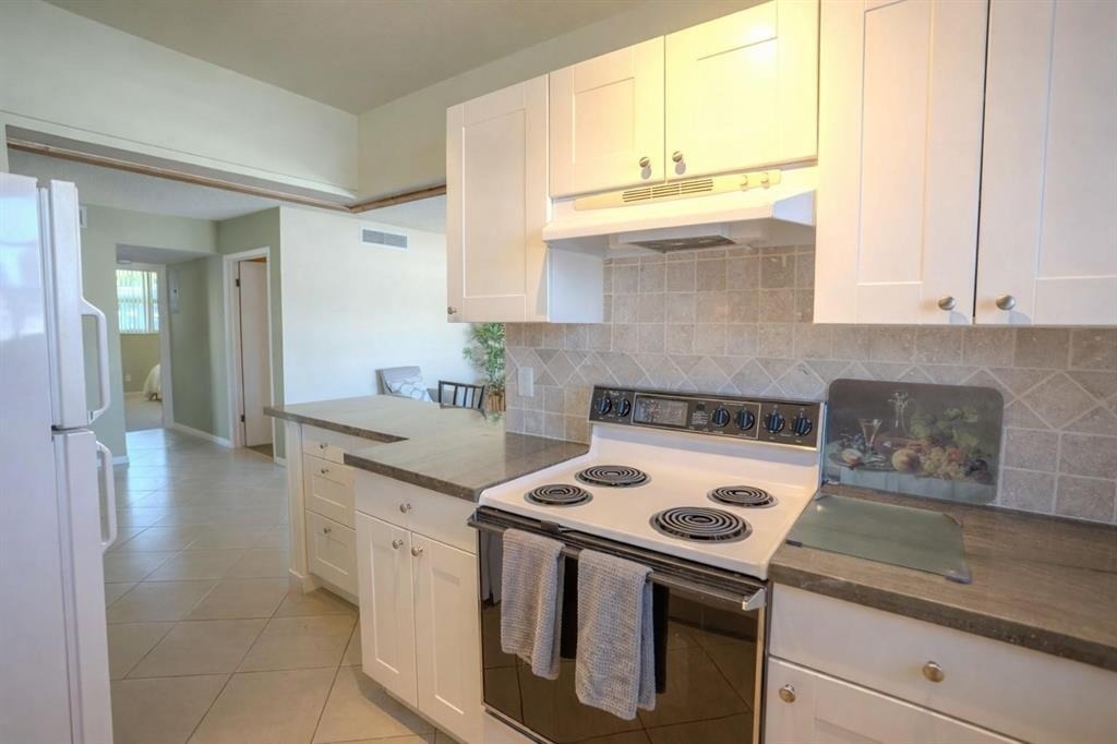 2731 Ne 14th Street - Photo 6