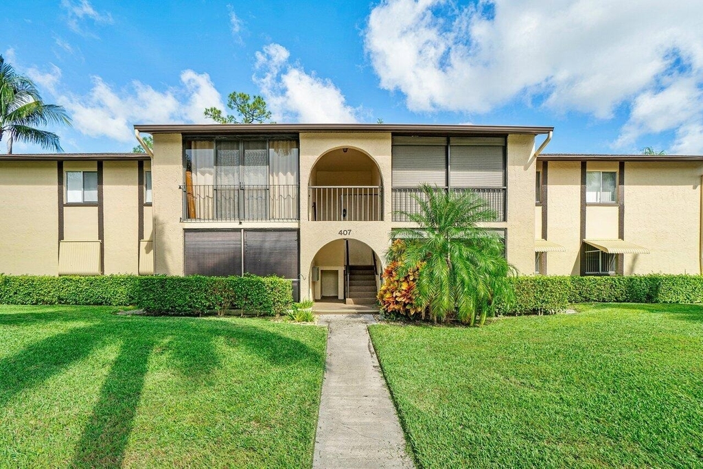 407 Pine Glen Lane - Photo 0