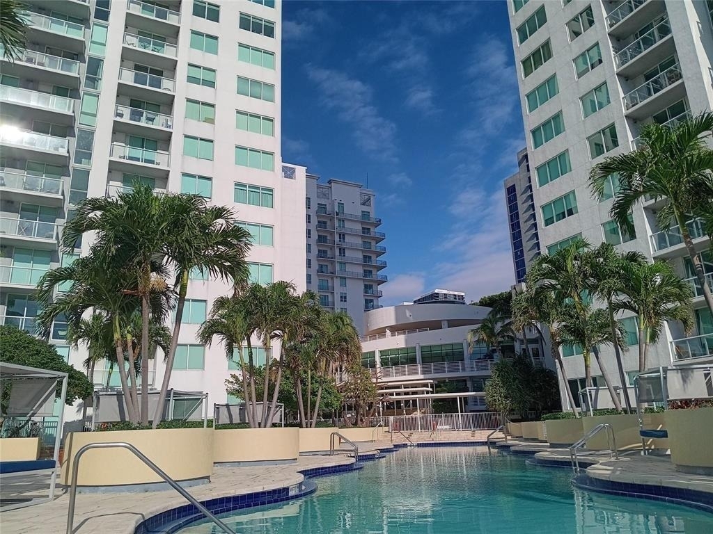 244 Biscayne Boulevard - Photo 14