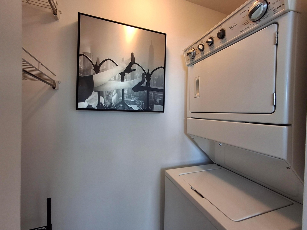 244 Biscayne Boulevard - Photo 11