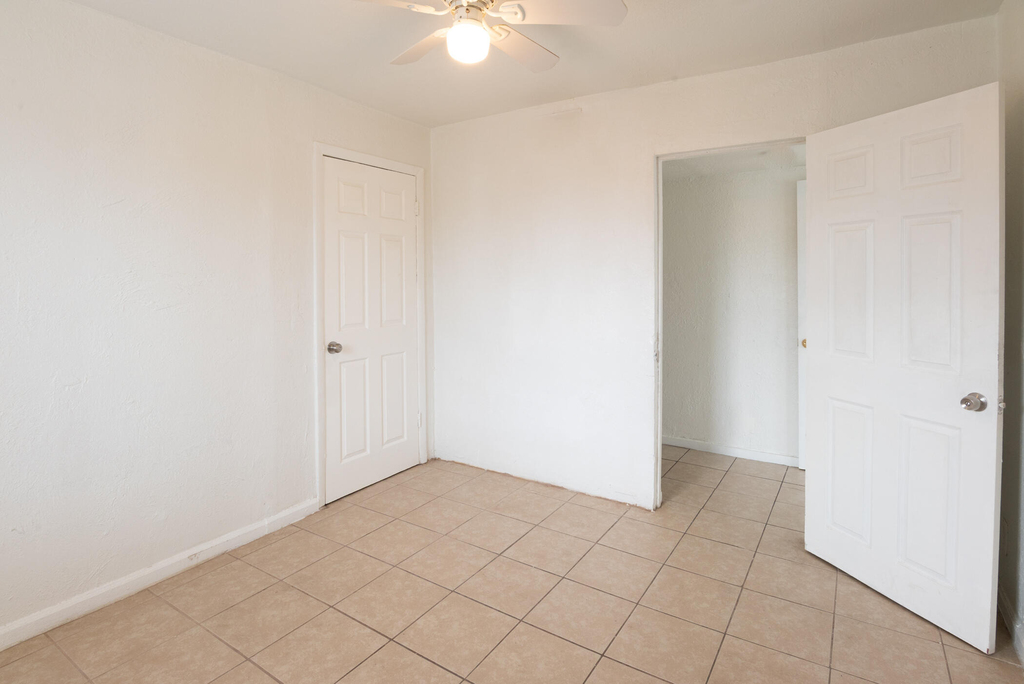 1104 22nd Street - Photo 0