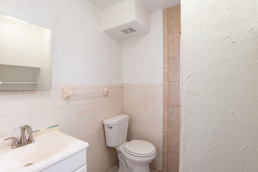 1104 22nd Street - Photo 3