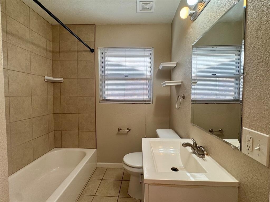 2029 Nw 46th Street - Photo 6