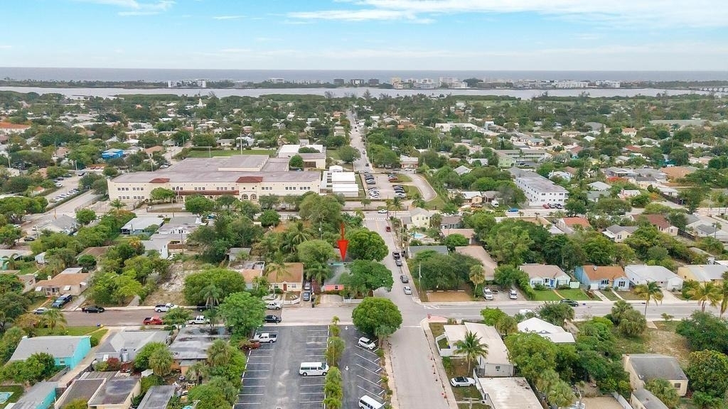 802 N J Street - Photo 4