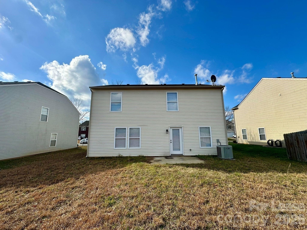 340 Zander Woods Court - Photo 18