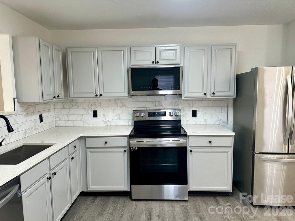 340 Zander Woods Court - Photo 5