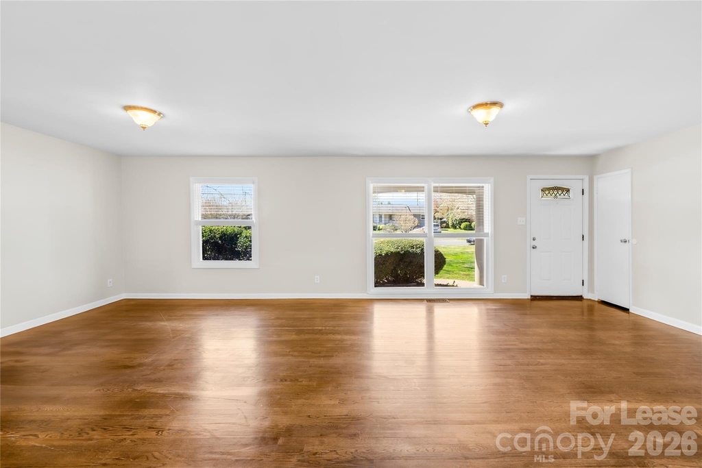 4033 Woodgreen Terrace - Photo 5