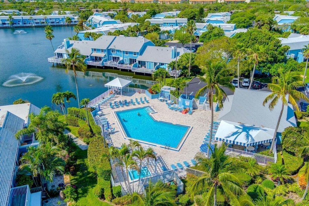 716 Ocean Dunes Circle - Photo 2