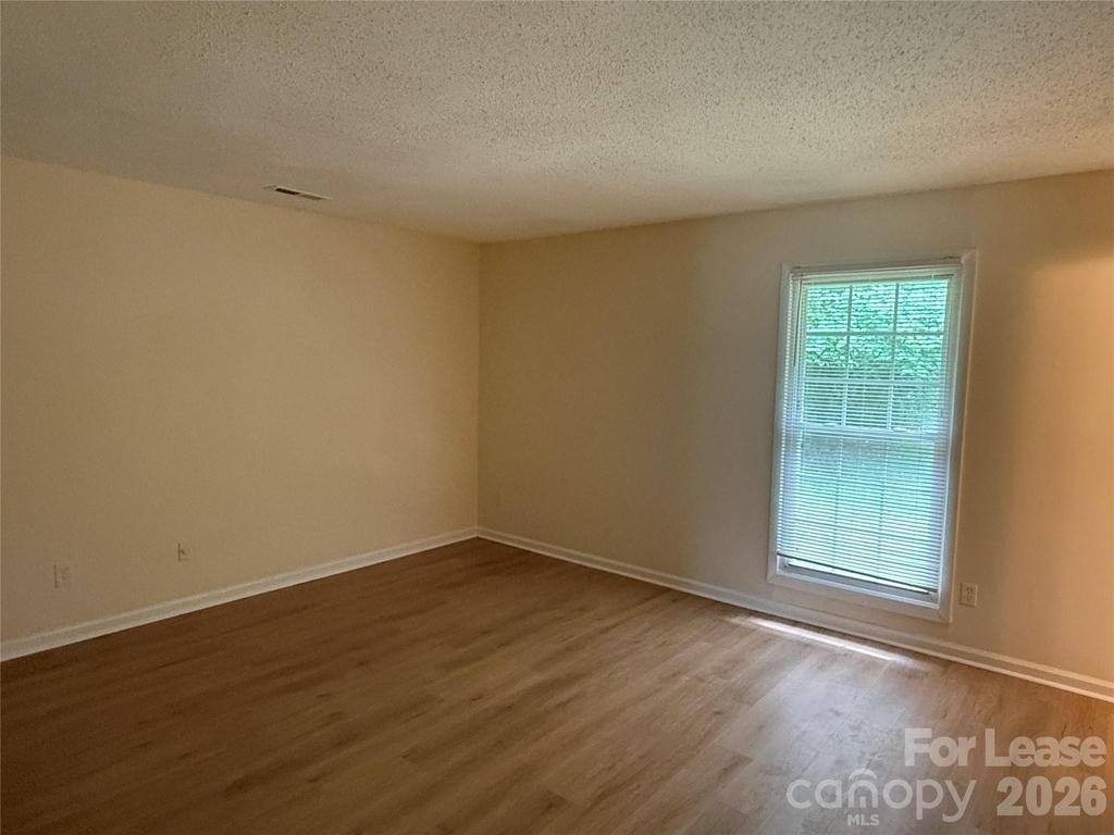 6341 Round Hill Road - Photo 7