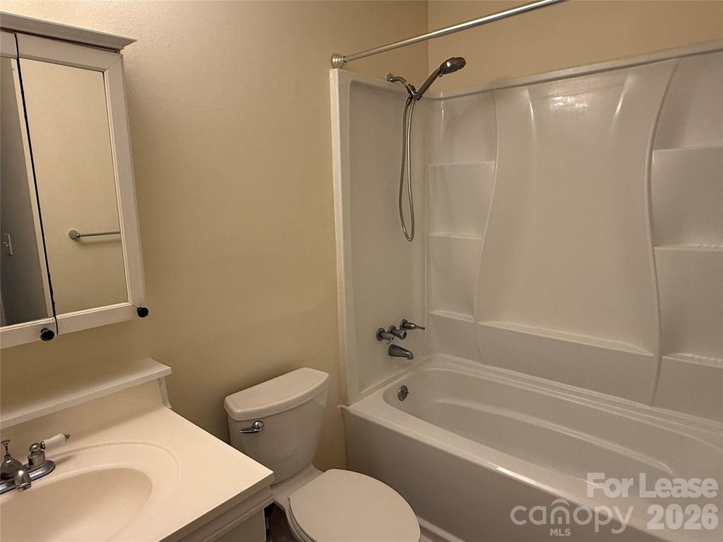 6341 Round Hill Road - Photo 10