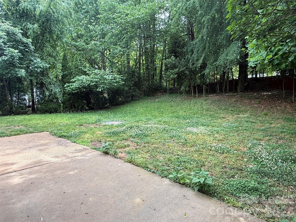 6341 Round Hill Road - Photo 15