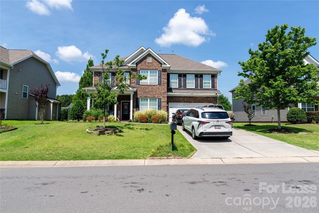 435 Castlebury Court - Photo 0