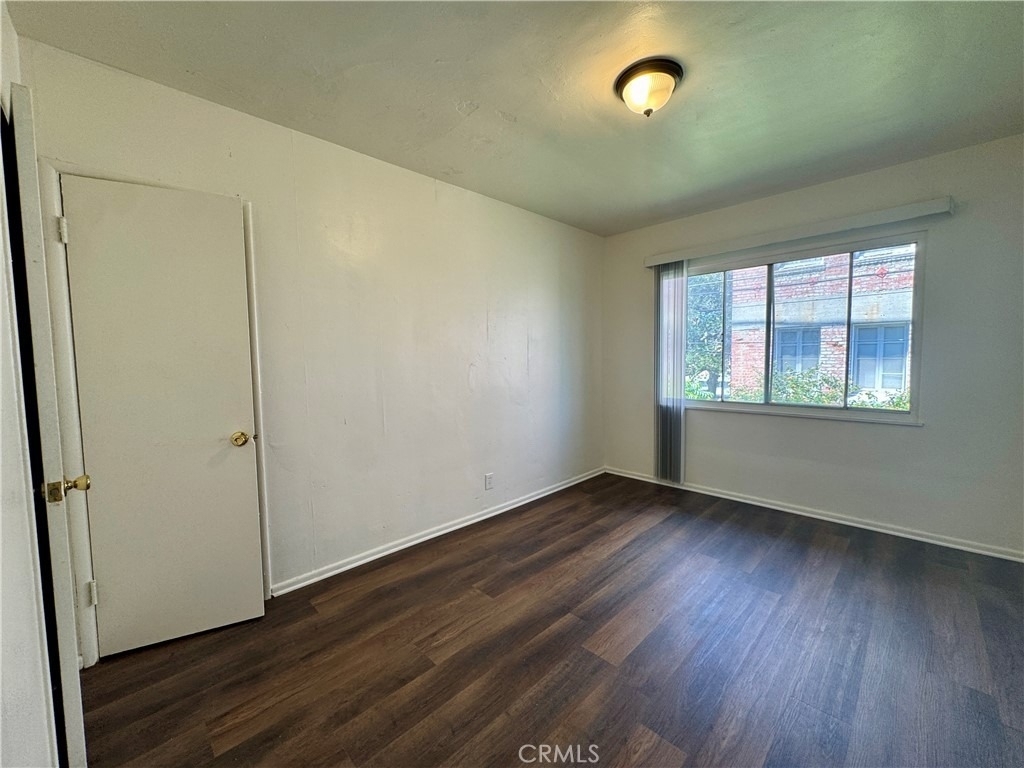 516 E Lomita Avenue - Photo 5