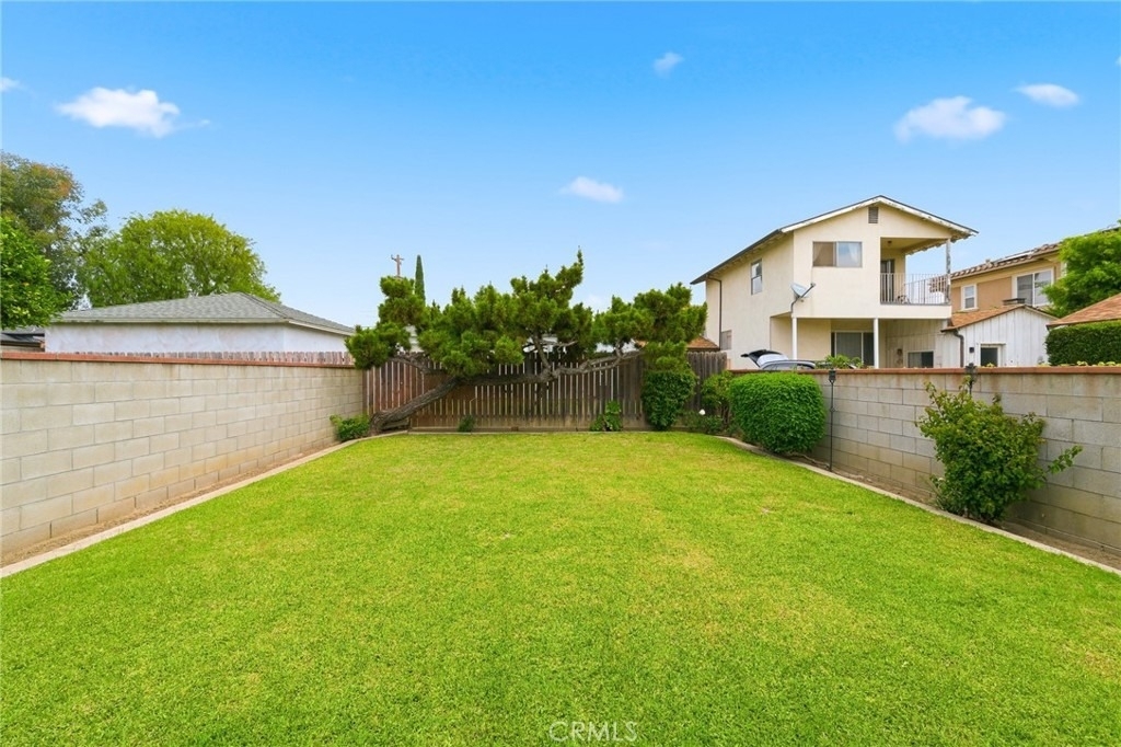 6268 N Muscatel Avenue - Photo 5