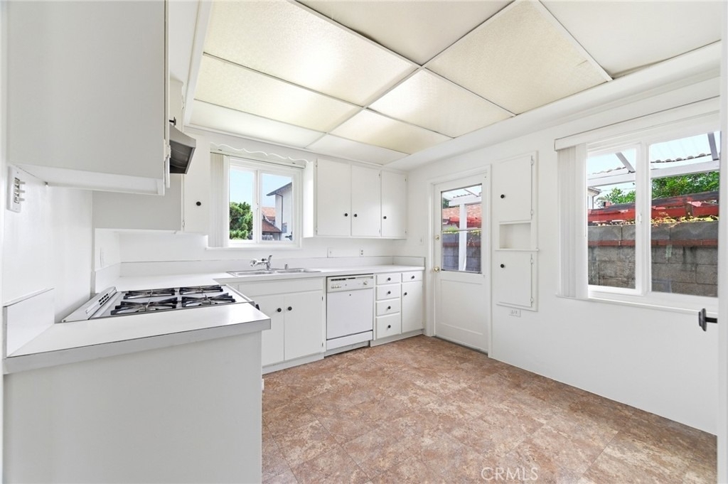 6268 N Muscatel Avenue - Photo 11