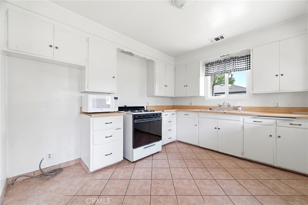 6266 N Muscatel N - Photo 16