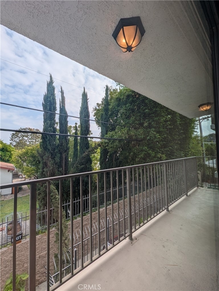 11162 Camarillo St - Photo 20