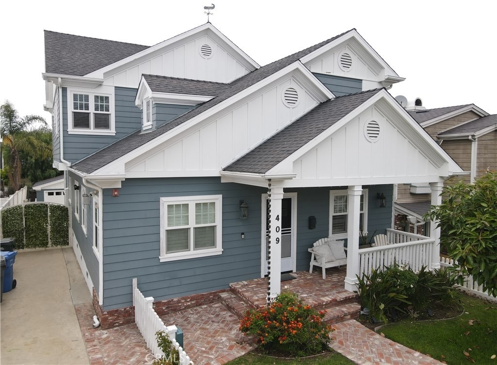 409 S Gertruda - Photo 0