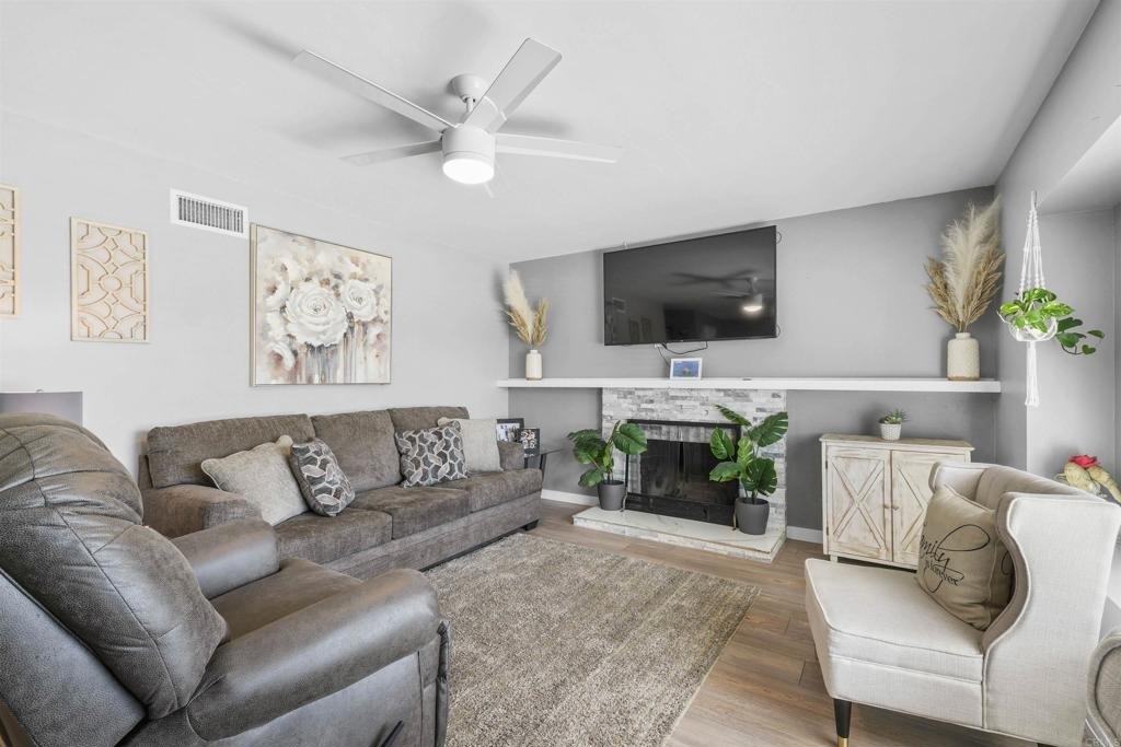 820 Blackwood Dr - Photo 3