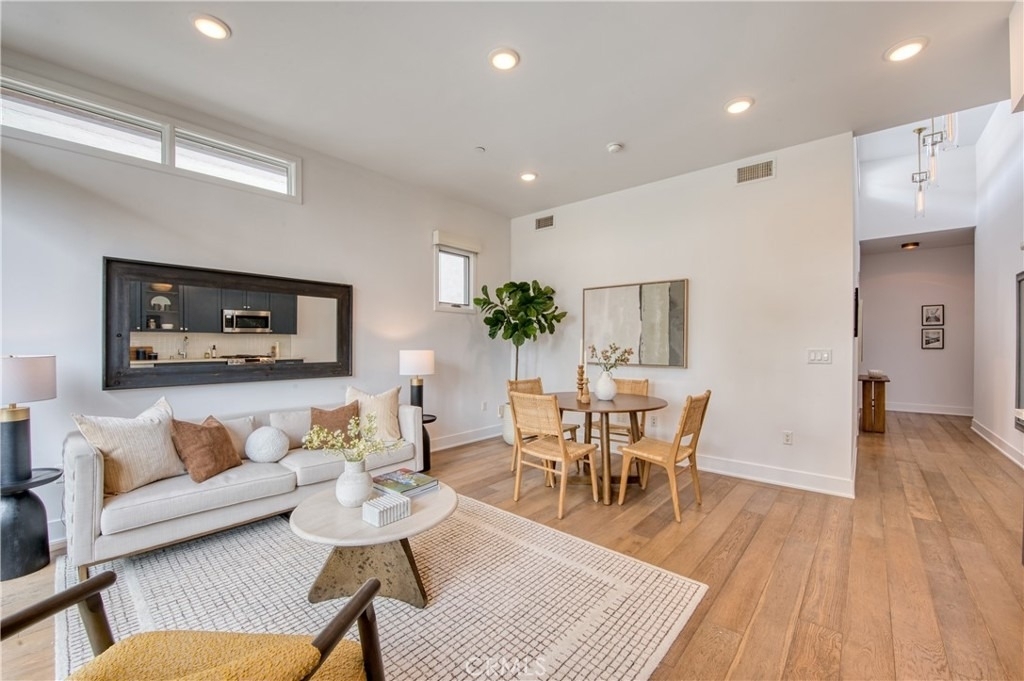 125 Hurlbut Street - Photo 8