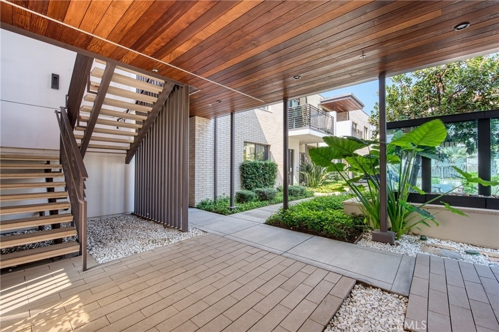 125 Hurlbut Street - Photo 3