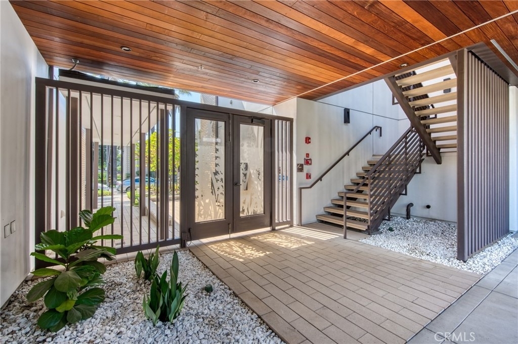 125 Hurlbut Street - Photo 2