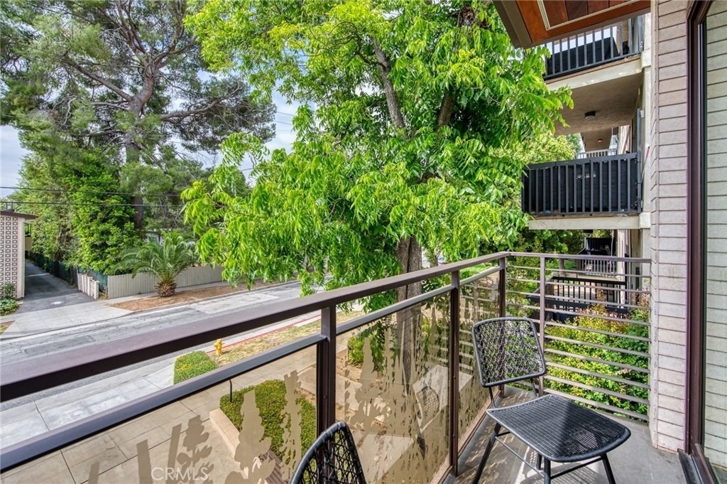 125 Hurlbut Street - Photo 17