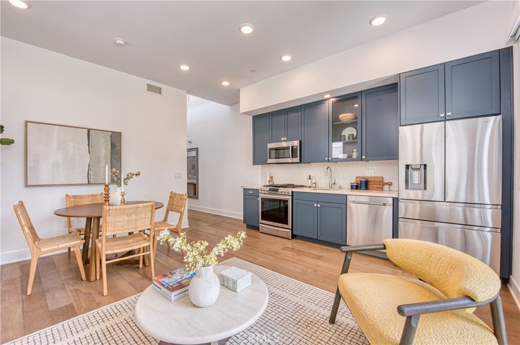 125 Hurlbut Street - Photo 10