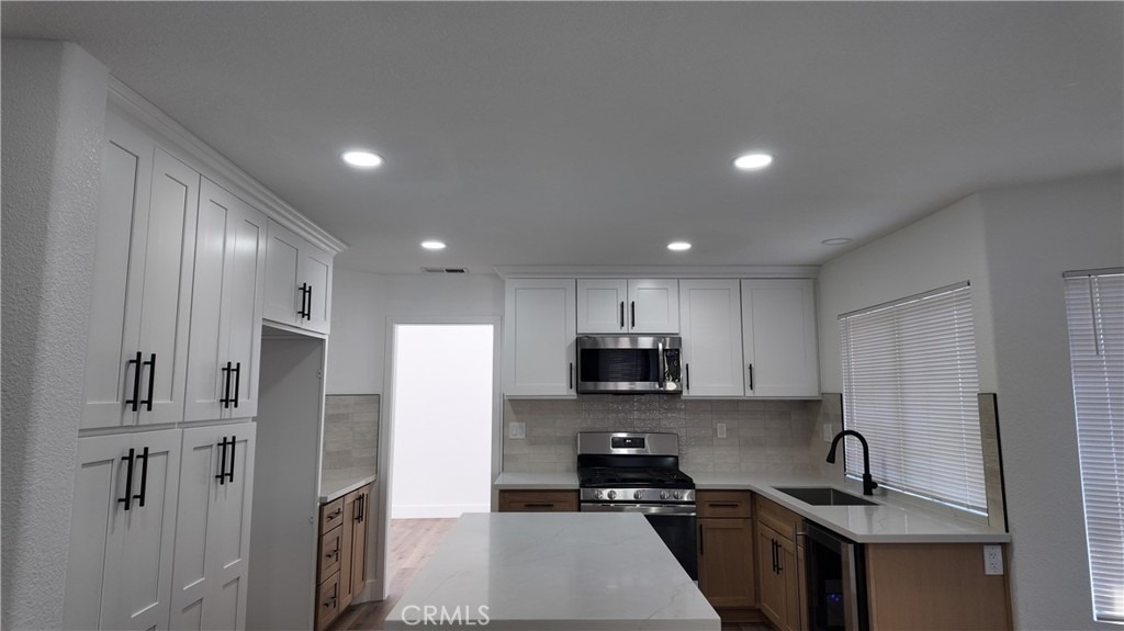 21484 Dickinson - Photo 3