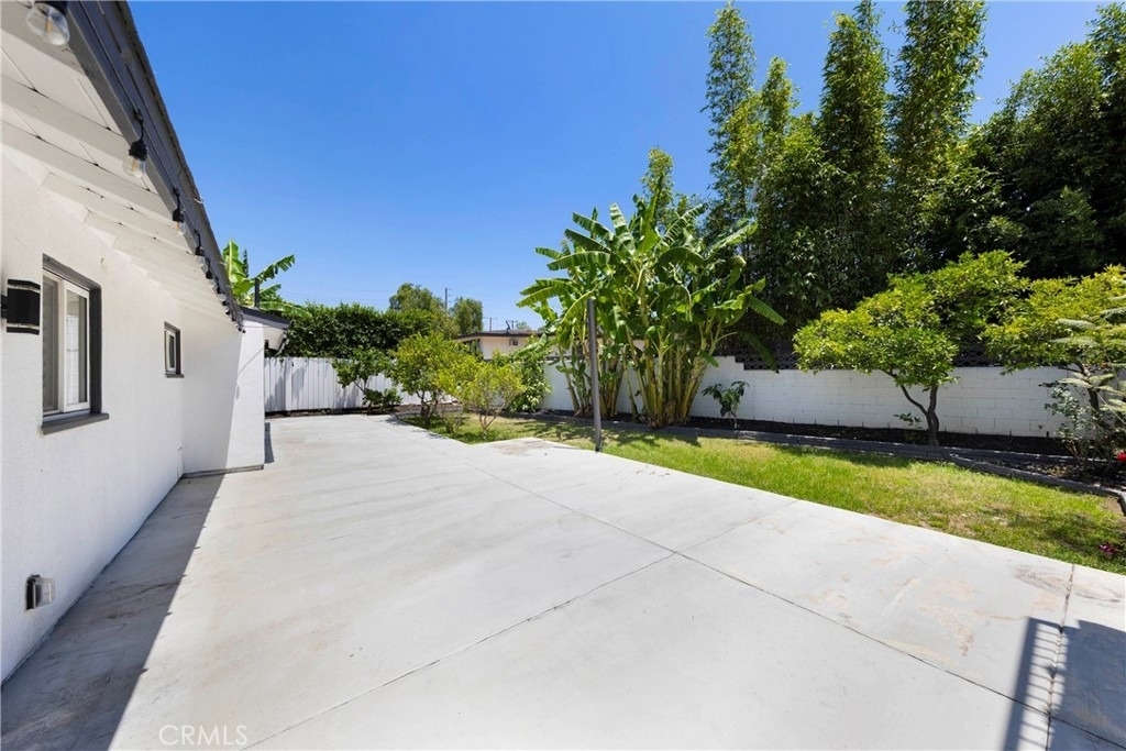 12282 Newport Avenue - Photo 17