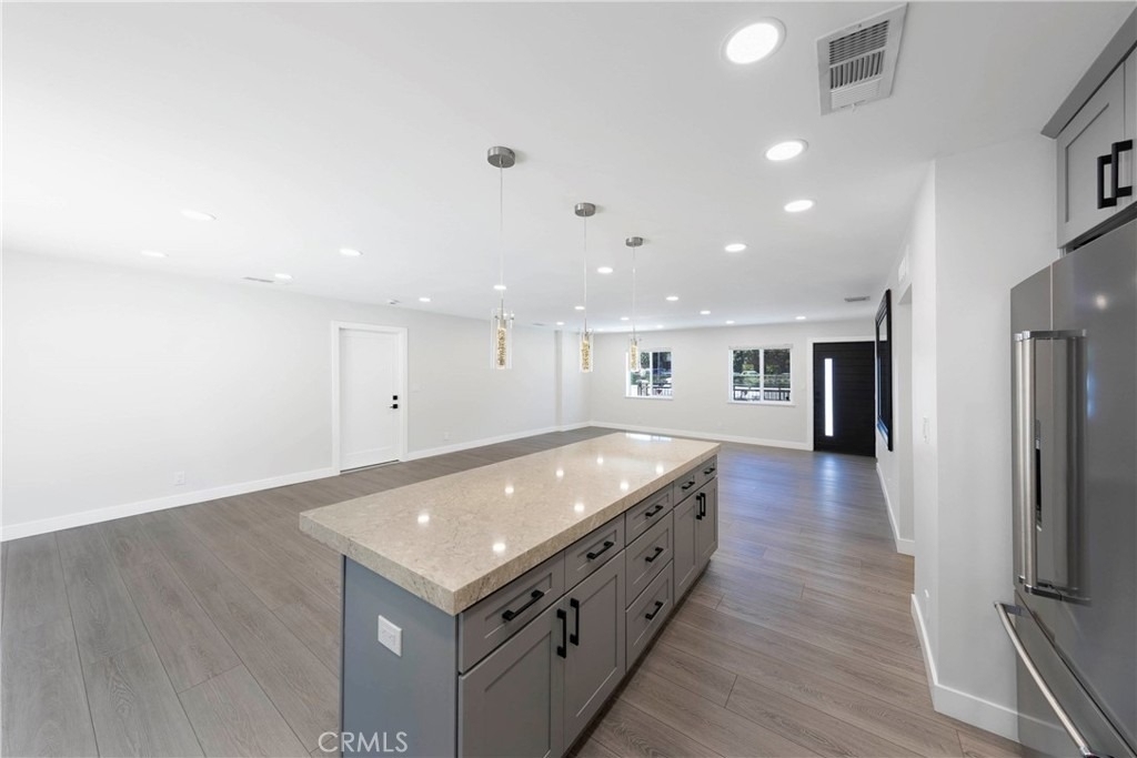 12282 Newport Avenue - Photo 9