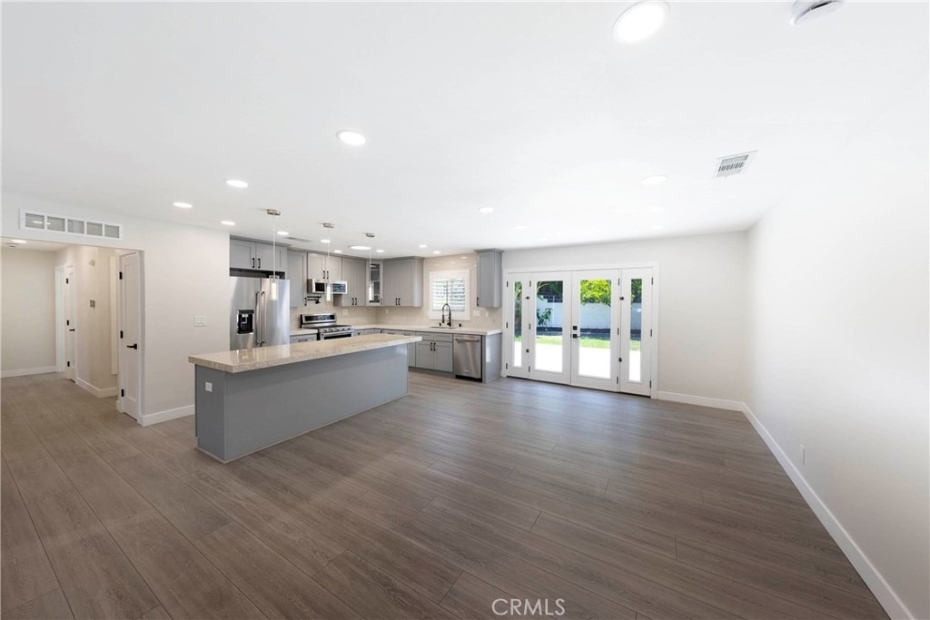 12282 Newport Avenue - Photo 4