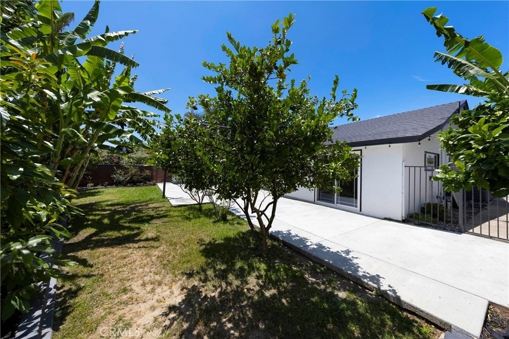 12282 Newport Avenue - Photo 20