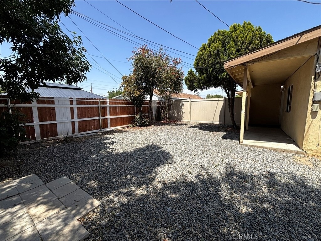 8876 Cypress Avenue - Photo 12