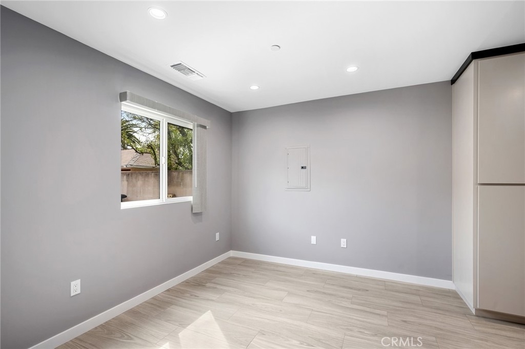 1361 Alameda Avenue - Photo 5