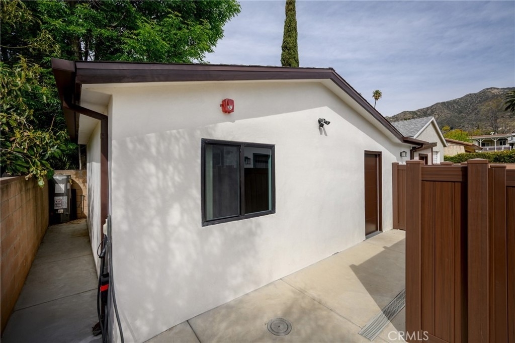 1361 Alameda Avenue - Photo 0