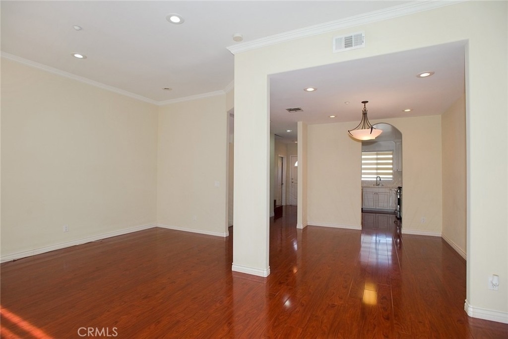 2345 Montrose Avenue - Photo 2