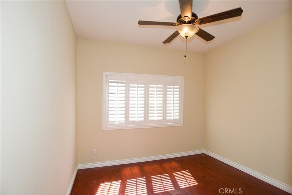 2345 Montrose Avenue - Photo 21